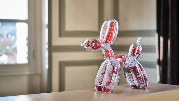 lexon-jeff-koons-lamp_dezeen_2364_col_4.jpg